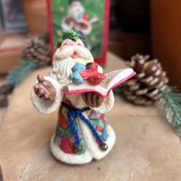 Hallmark Toy Shop Serenade Santa with Songbook Keepsake Ornament New in Box - Picture 6 of 12